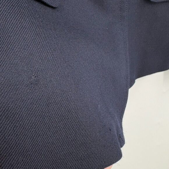 J. Crew Schoolboy Blazer in Navy, Size 2, Two Button Wool Old Money Preppy FLAWS - Picture 10 of 11